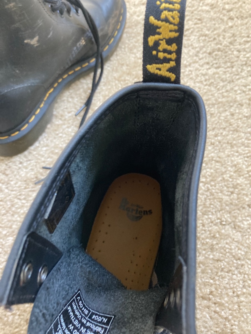 Doc Martens - Picture 3 of 4